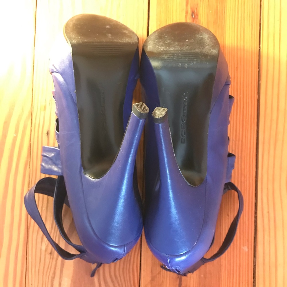 BCBGeneration Blue Fusion Plush Nappa Heel EUC 7.5 - Picture 8 of 16